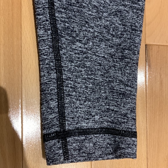Lululemon Wunder Under Heathered Black & Grey Low-Rise leggings - size 4 - Picture 4 of 16